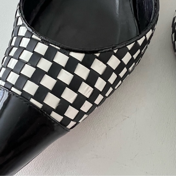 MANOLO BLAHNIK | Black White Cap Toe Woven Leather SlingBack Pointed Pumps - Picture 10 of 16